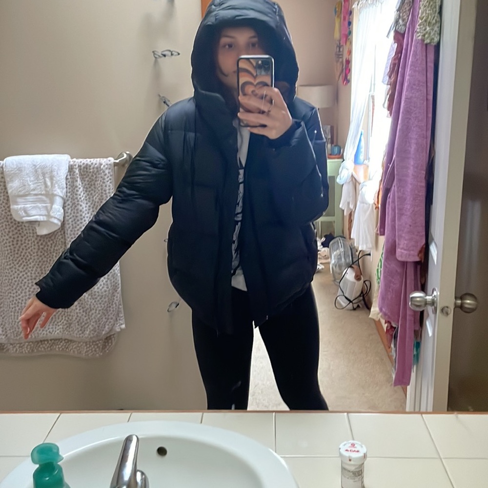 barely worn lululemon wunder puff